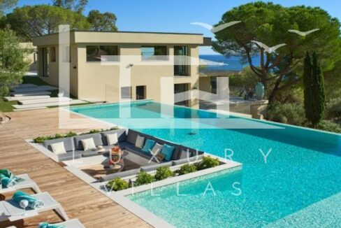 Villa Sandy - Luxury Villa Exterior