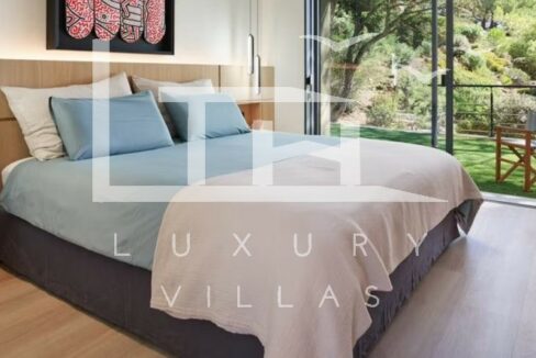 Villa Sandy - Saint Tropez - Bedroom with Garden View 18